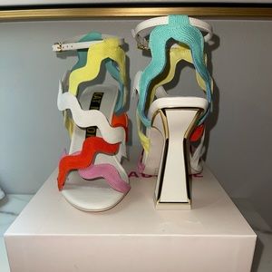 Kat Maconie Jihan in Pearl/Multi